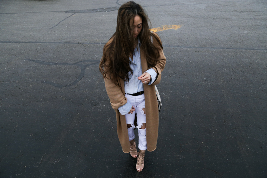 white-boyfriend-distressed-jeans-denim